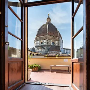Apartment Era, Florenz
